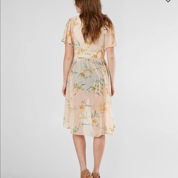 COPY - • Daytrip Cream Floral Chiffon Kimono New Without Tags - Picture 6 of 7